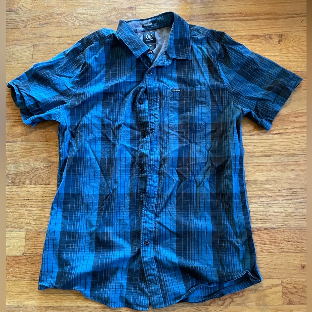 Volcom Button Up